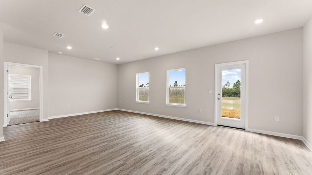 Spacious, unfurnished interior of a new home in Liberty, Panama City (Image 15).