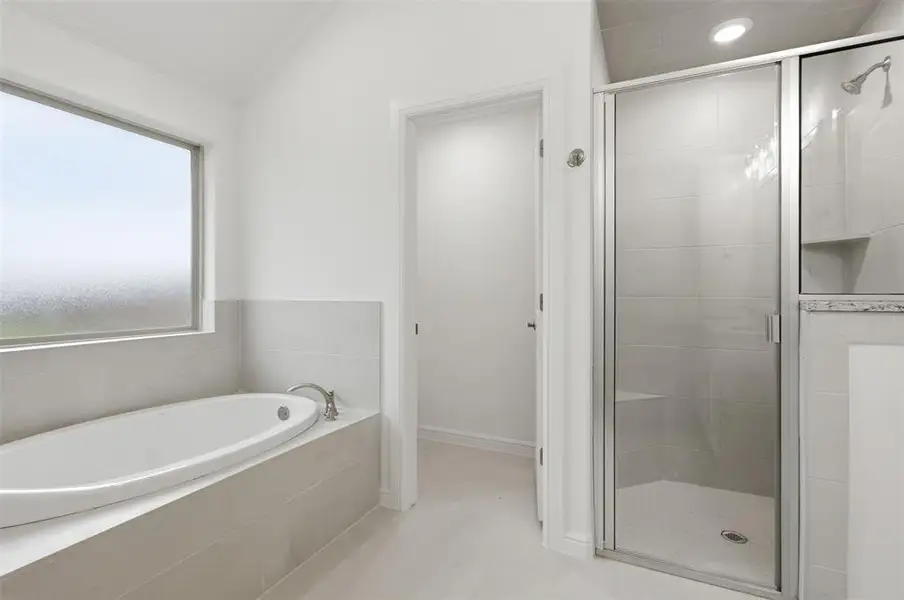 Furnished interior view inside a new home in , Tolar (Image 8).