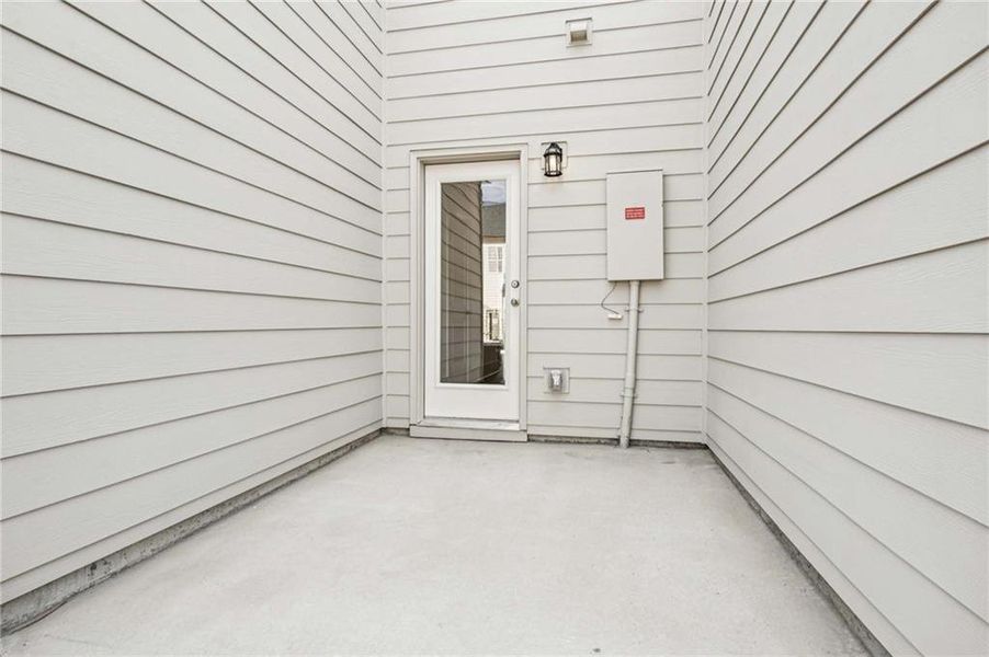 Exterior details and patio area of a home in Park Vue, Atlanta (Image 4). Exterior details and patio area of a home in Park Vue, Atlanta (Image 4).
