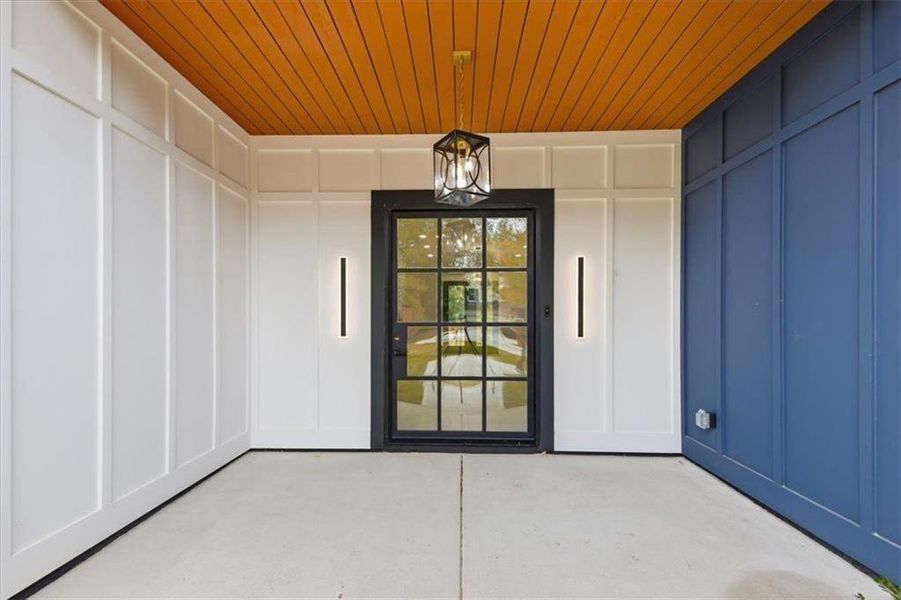 Exterior details and patio area of a home in , Acworth (Image 4).