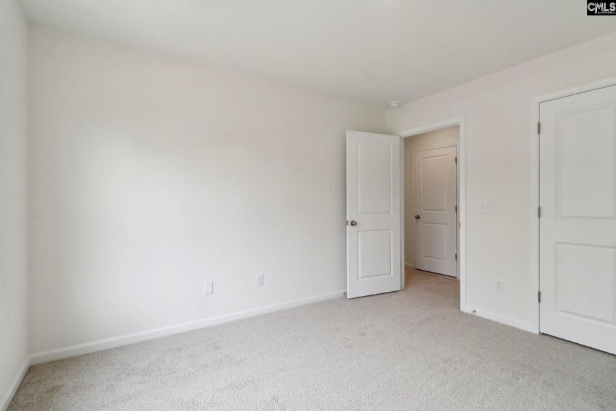 Spacious, unfurnished interior of a new home in Peachtree Hills, Lexington (Image 24).