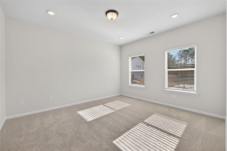 Spacious, unfurnished interior of a new home in Fuller Station, Loganville (Image 16).