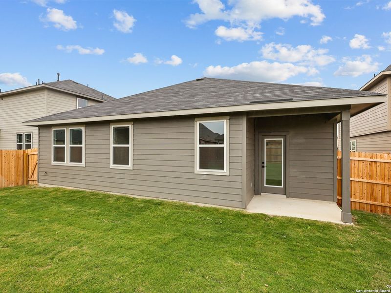 Exterior details and patio area of a home in Horizon Pointe, San Antonio (Image 3). Exterior details and patio area of a home in Horizon Pointe, San Antonio (Image 3).