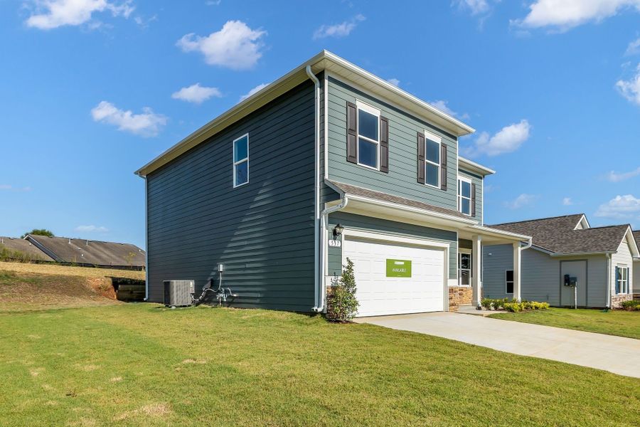 Spacious side yard Spacious side yard