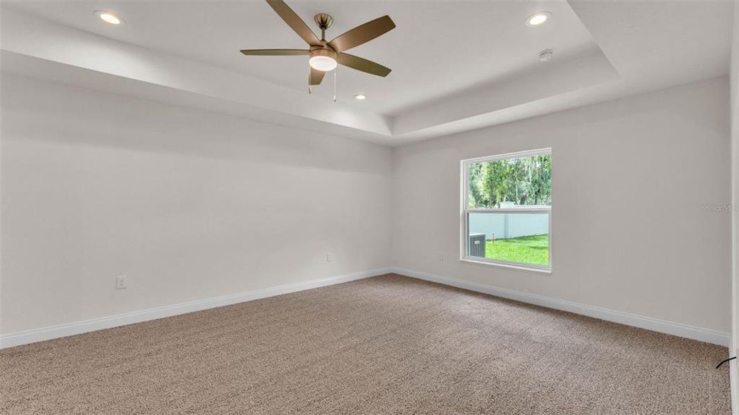 Spacious, unfurnished interior of a new home in , Bartow (Image 14).