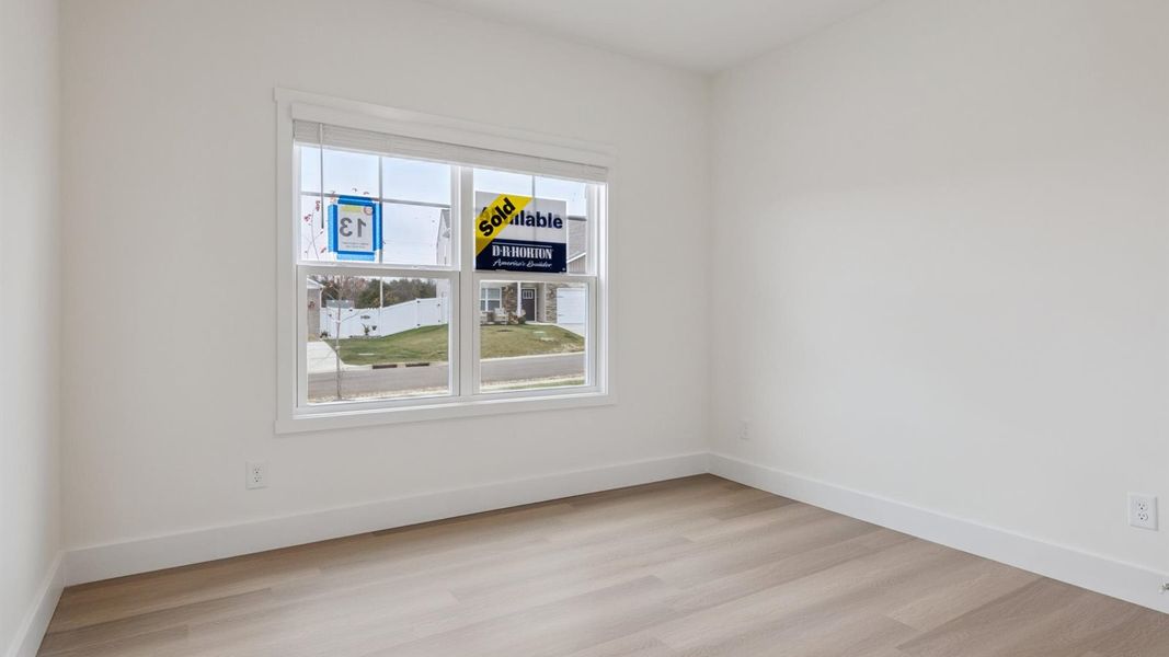 Spacious, unfurnished interior of a new home in Millstone Village, Morristown (Image 16).