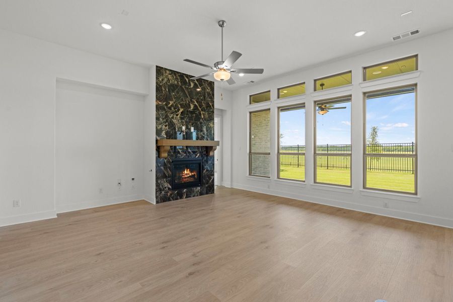 4br New Home in Aubrey, TX.  - Slide 18