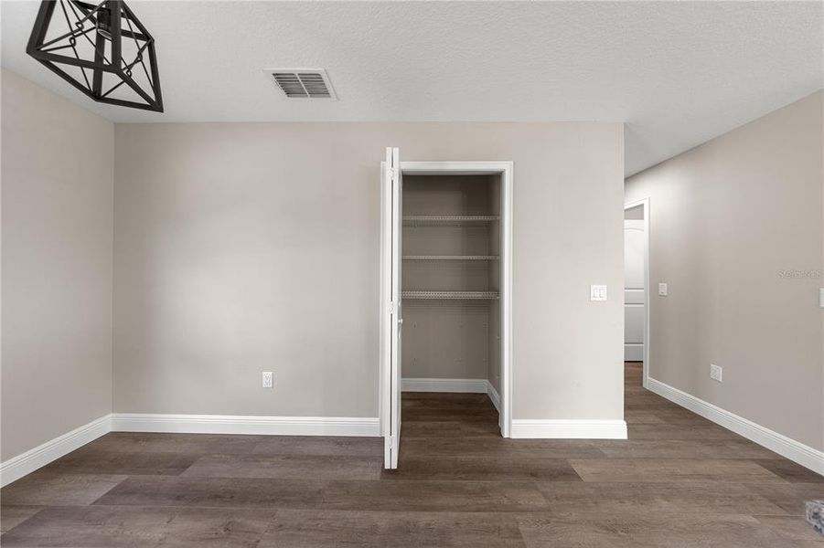 Spacious, unfurnished interior of a new home in , Williston (Image 15).