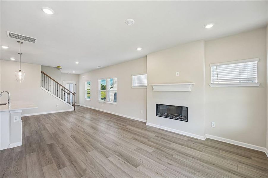 Spacious, unfurnished interior of a new home in Hemingway - Reserve Series, Cumming (Image 58).