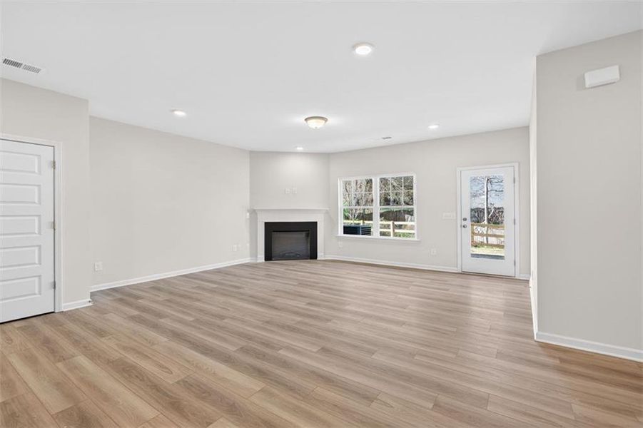 Spacious, unfurnished interior of a new home in Jameson Towns, Villa Rica (Image 30).