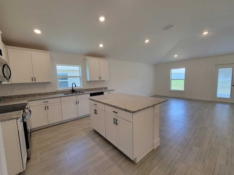 Furnished interior view inside a new home in Ocala Crossings South, Ocala (Image 5).