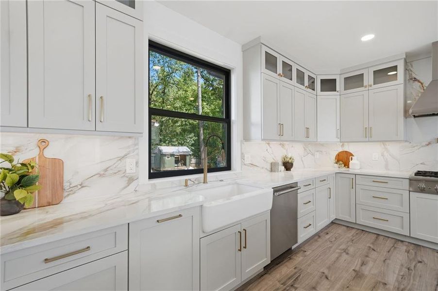 Furnished interior view inside a new home in , Roswell (Image 10).