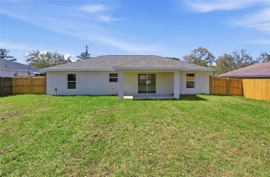 Exterior details and patio area of a home in , Ocala (Image 15).