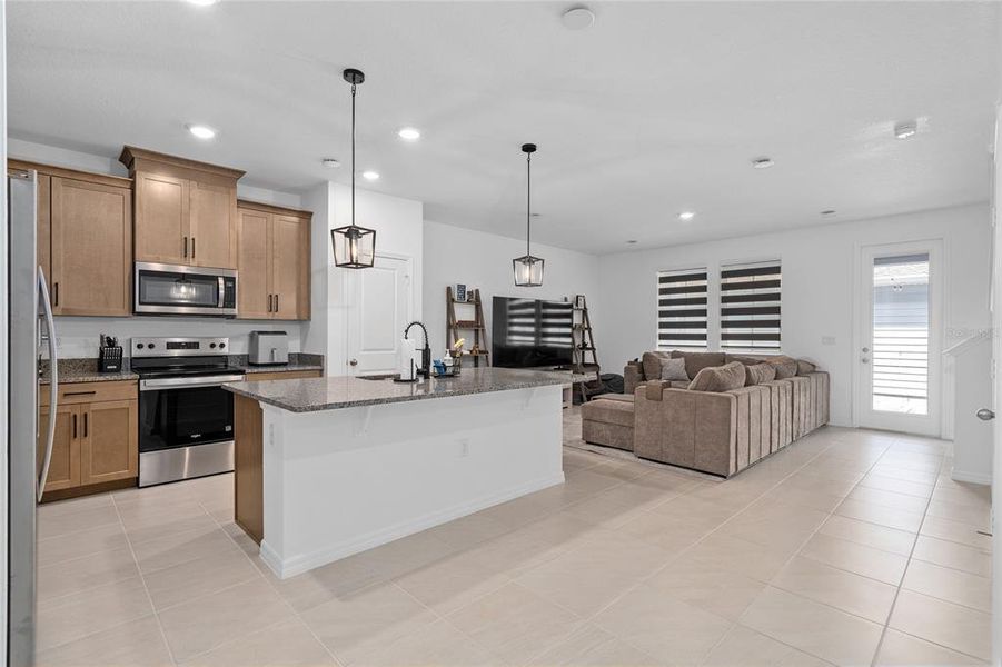 Furnished interior view inside a new home in Aulin Square, Oviedo (Image 15).
