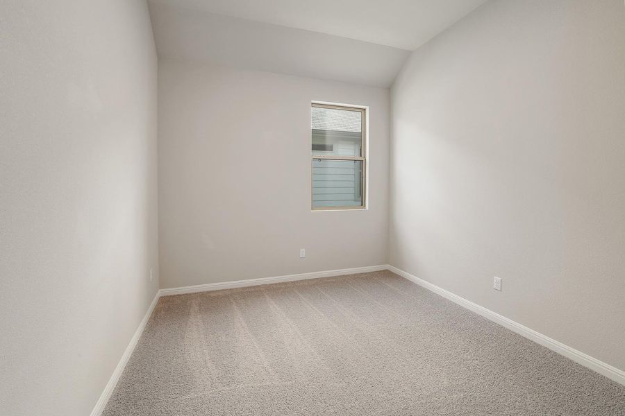 Spacious, unfurnished interior of a new home in Trinity Ranch, Elgin (Image 15).
