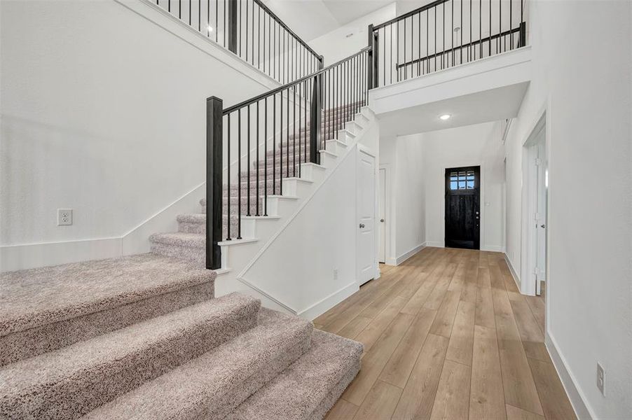 Spacious, unfurnished interior of a new home in Lily Creek at Sutton Fields, Aubrey (Image 26).