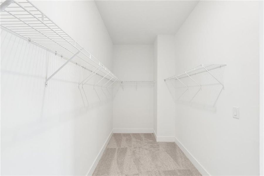 Spacious, unfurnished interior of a new home in Old Mill Preserve, Dallas (Image 16).