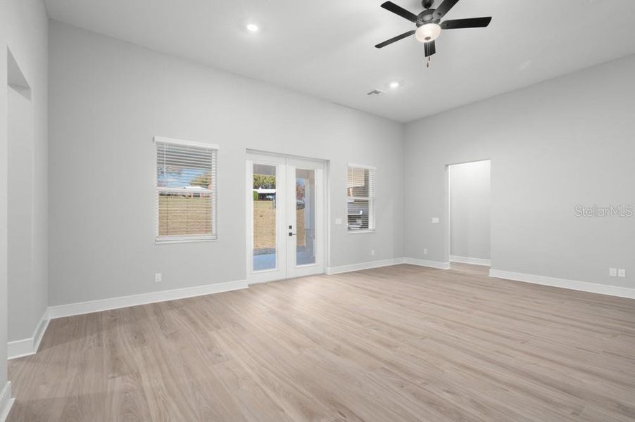 Spacious, unfurnished interior of a new home in , Fruitland Park (Image 22).