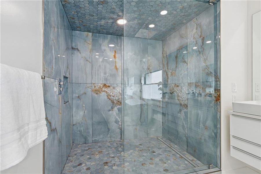 Image 51 of a home in .