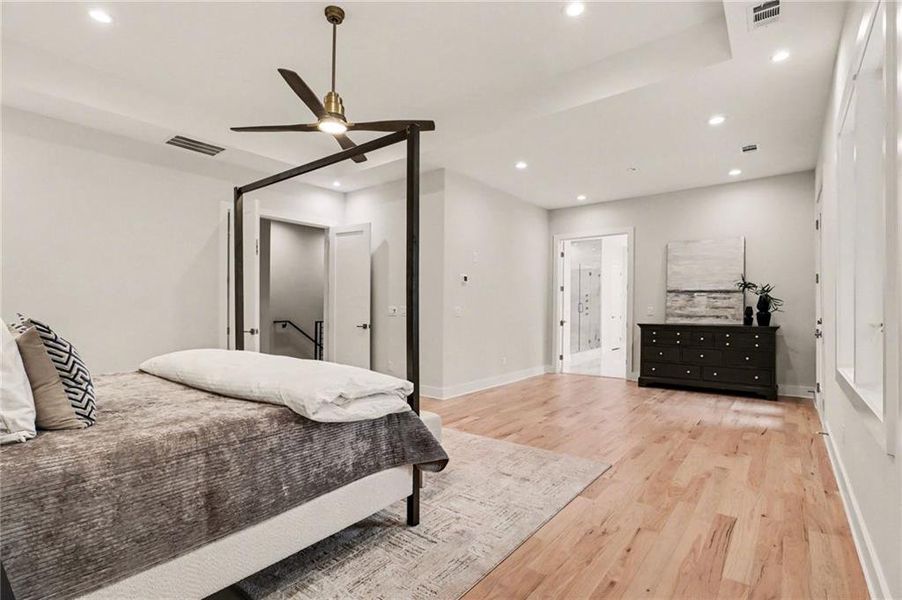 Furnished interior view inside a new home in , Alpharetta (Image 36).