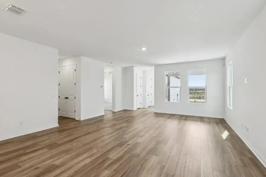 Spacious, unfurnished interior of a new home in Weslyn Park, St. Cloud (Image 10). Spacious, unfurnished interior of a new home in Weslyn Park, St. Cloud (Image 10).