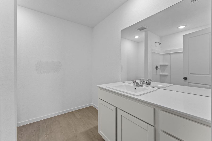 Furnished interior view inside a new home in Friendship Oaks, Fredericksburg (Image 6).