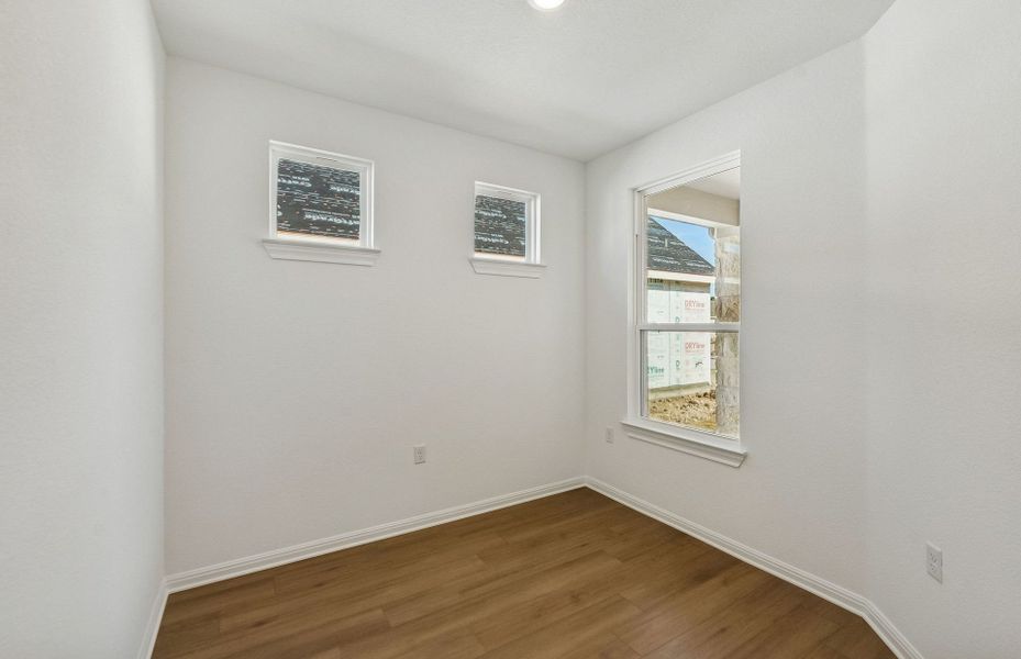 Spacious, unfurnished interior of a new home in Sun City Texas, Georgetown (Image 14).