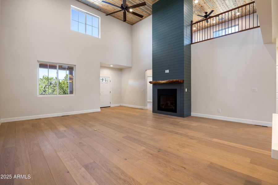 2268RoundaboutCir-HeberOvergaardAZ-10 2268RoundaboutCir-HeberOvergaardAZ-10