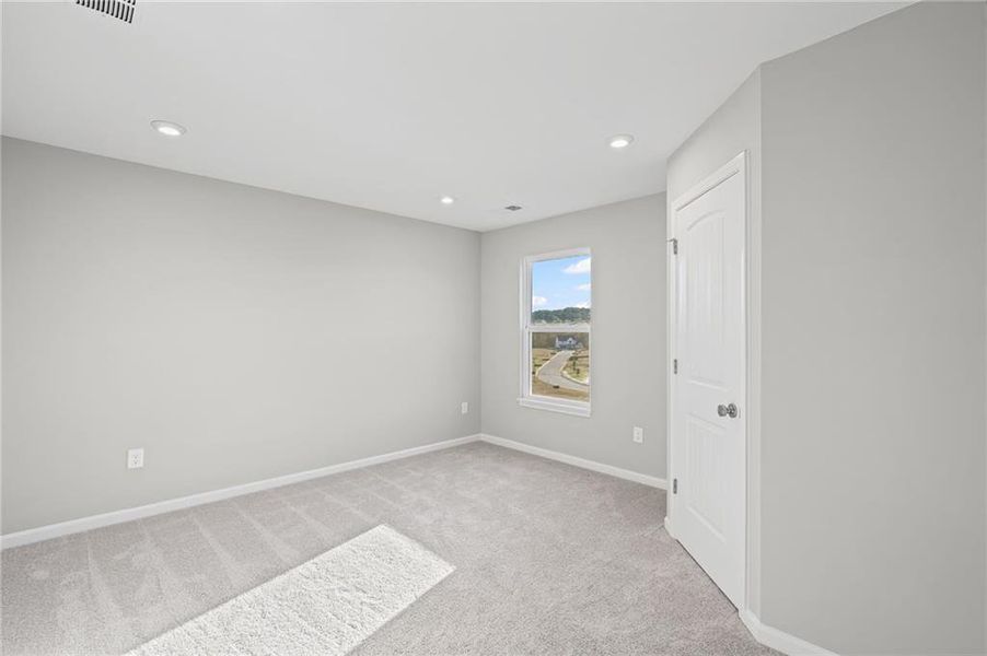 Spacious, unfurnished interior of a new home in Twin Lakes, Hoschton (Image 24). Spacious, unfurnished interior of a new home in Twin Lakes, Hoschton (Image 24).