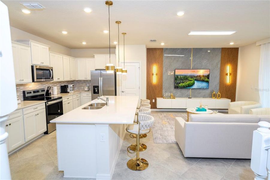 Furnished interior view inside a new home in Windsor Cay Resort, Clermont (Image 13).