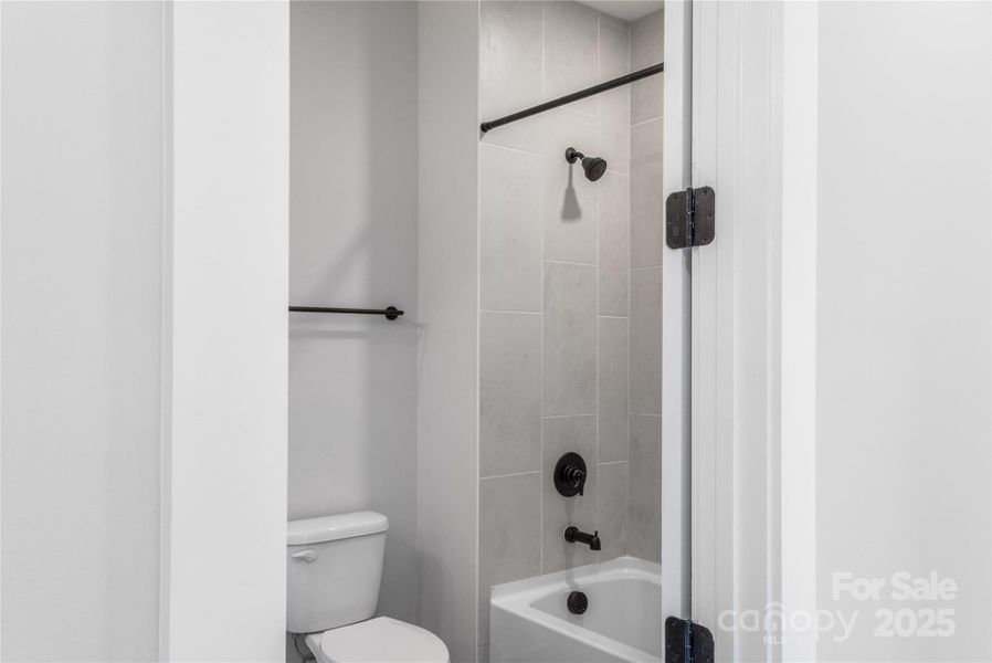 Image 42 of a home in .