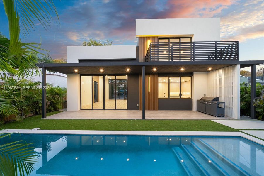 Exterior details and patio area of a home in , Miami (Image 24).