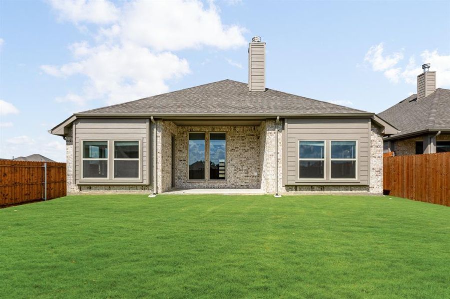 Exterior details and patio area of a home in Eagle Glen 50, Alvarado (Image 26). Exterior details and patio area of a home in Eagle Glen 50, Alvarado (Image 26).