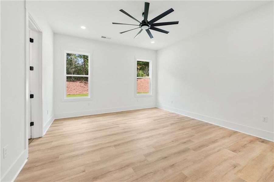 Spacious, unfurnished interior of a new home in , Lawrenceville (Image 22).