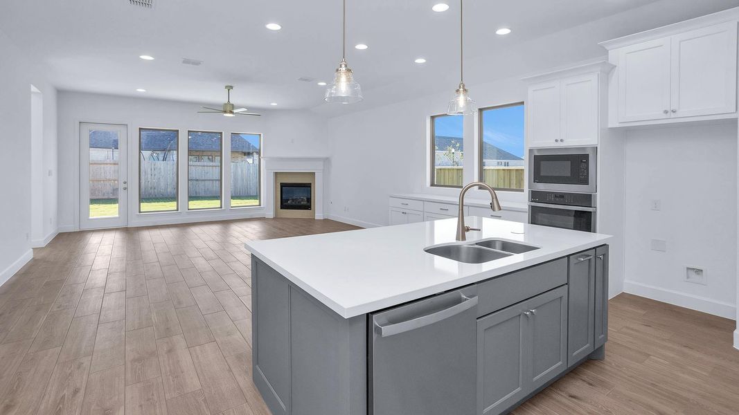 Furnished interior view inside a new home in Riceland 50', Mont Belvieu (Image 3).