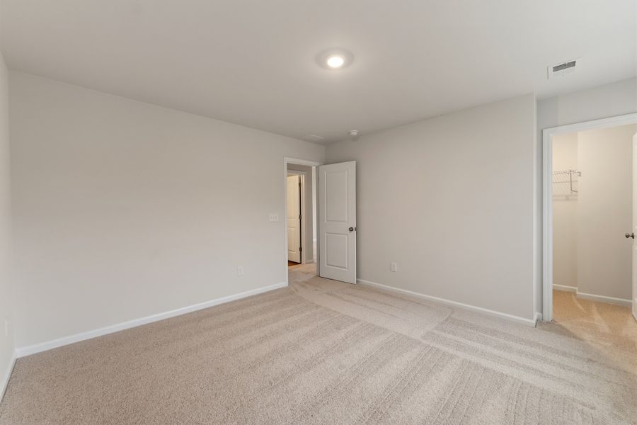 Spacious, unfurnished interior of a new home in Mayfair Village, Spartanburg (Image 24).