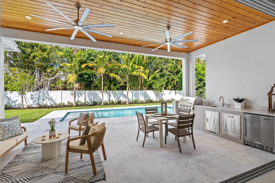 LOGGIA_LOOKING_OUT_DT