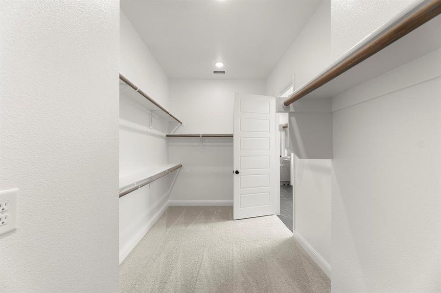 20. 1716 Hillside - Closet