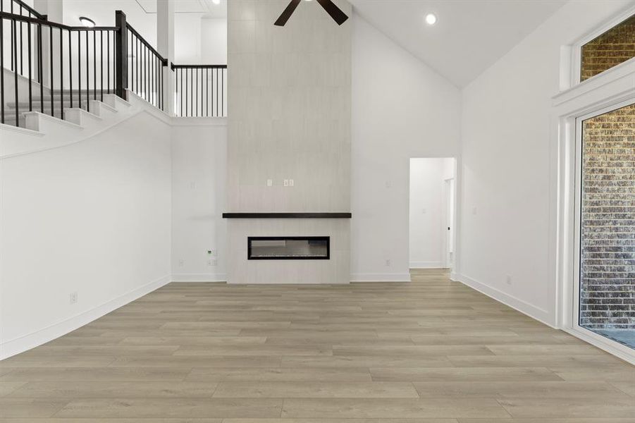 08. 1322 Comal - Family (2) 08. 1322 Comal - Family (2)