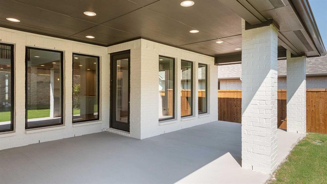 Spacious, unfurnished interior of a new home in The Heights At Uptown Celina 50', Celina (Image 21).