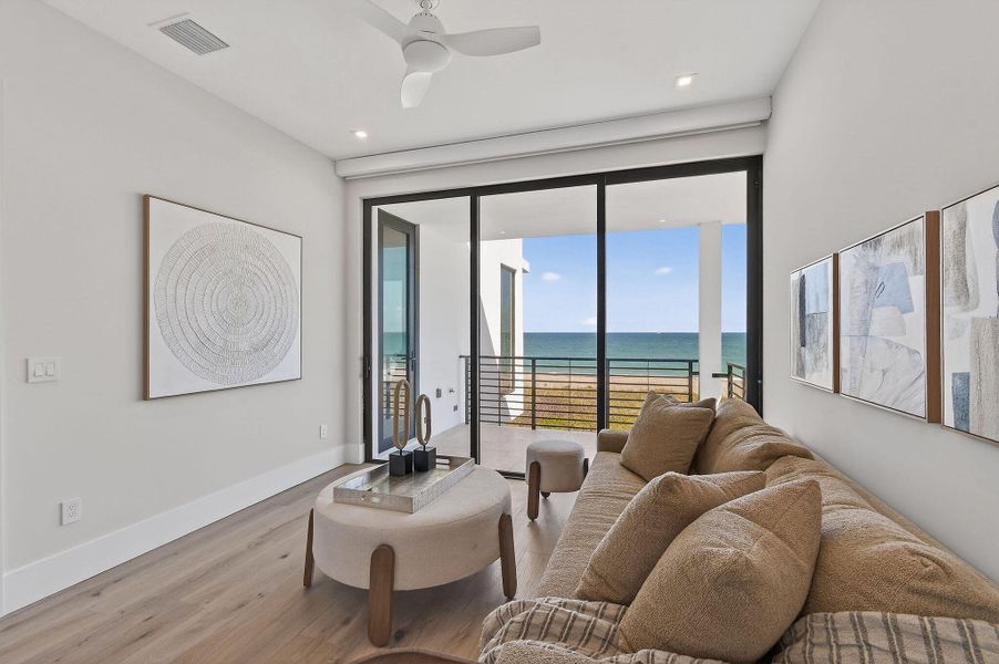 4360DiamondShoresWay(80)