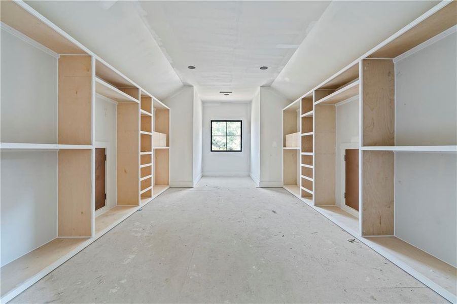 Image 88 of a home in .