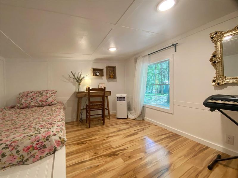 Furnished interior view inside a new home in , Lindale (Image 29). Furnished interior view inside a new home in , Lindale (Image 29).