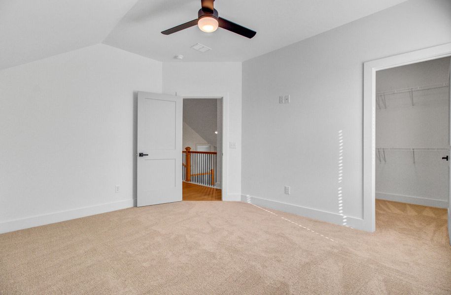 Spacious, unfurnished interior of a new home in , Summerville (Image 52).