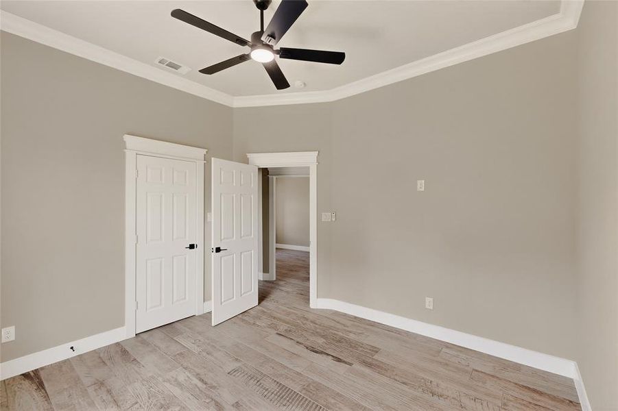 Spacious, unfurnished interior of a new home in , Kennedale (Image 19).