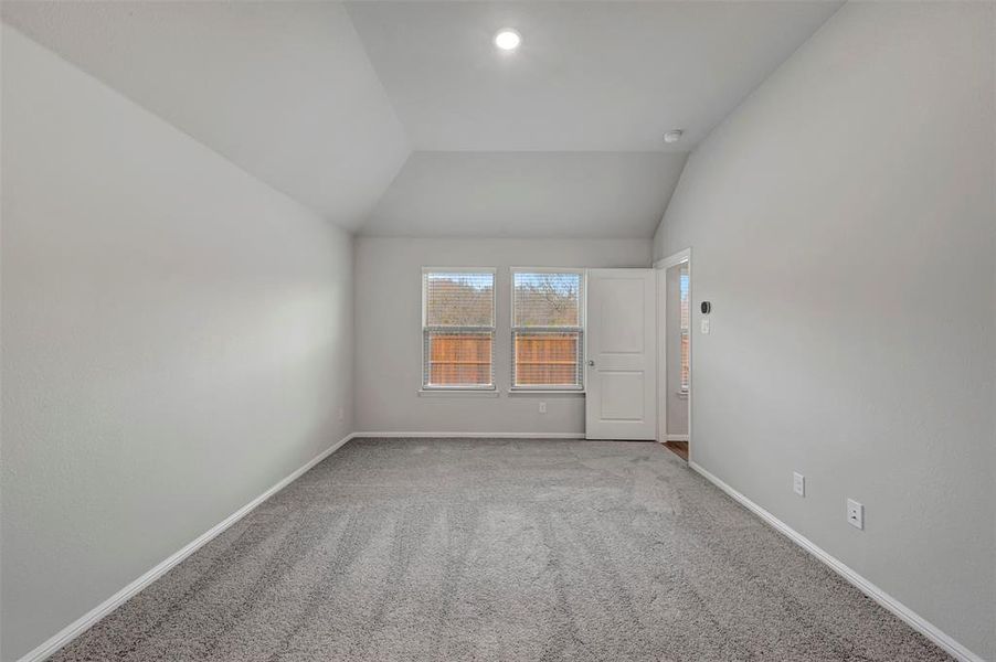 Spacious, unfurnished interior of a new home in ValleyBrooke, Mesquite (Image 26).