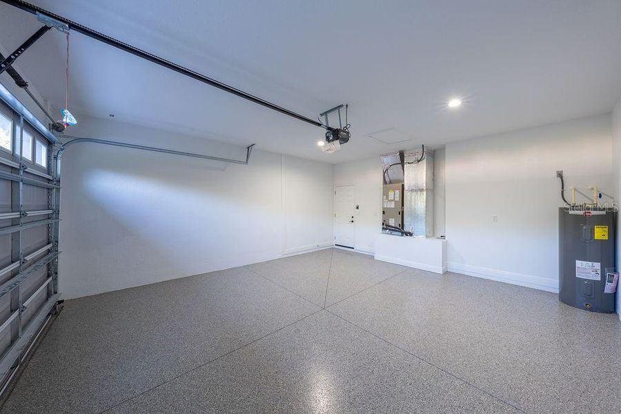 Spacious, unfurnished interior of a new home in , Dunnellon (Image 19). Spacious, unfurnished interior of a new home in , Dunnellon (Image 19).