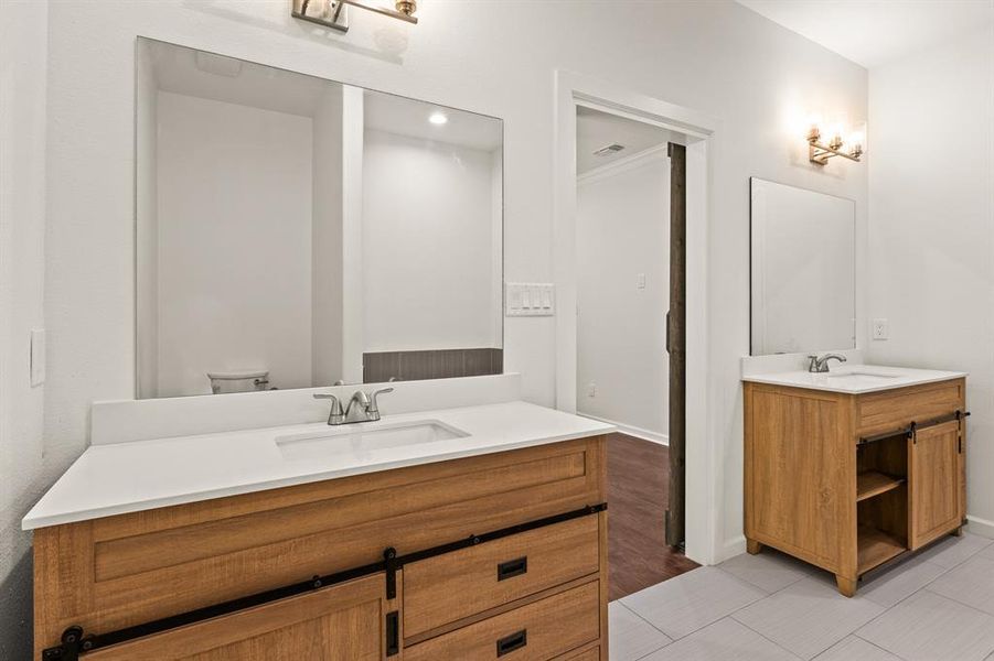 Furnished interior view inside a new home in , Mount Vernon (Image 7).