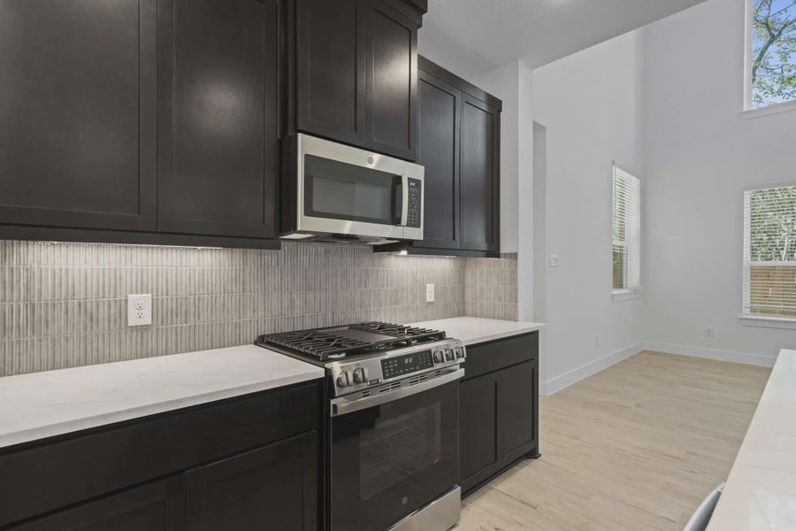 Representative furnished interior of a home built from the San Francisco by Chesmar Homes in The Woodlands Hills, Willis (Image 10). Representative furnished interior of a home built from the San Francisco by Chesmar Homes in The Woodlands Hills, Willis (Image 10).