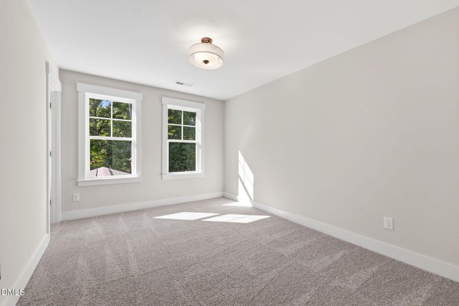 40-web-or-mls-_2109794